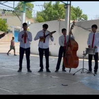 Estudiantes en Taller